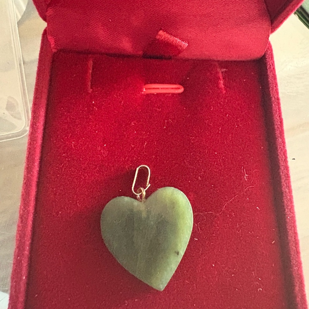 Elegant Heart- jade Shaped Pendant